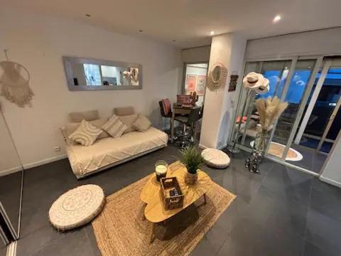 Elegant T2 Clim & Balcon - Plein Centre 戛纳 外观 照片